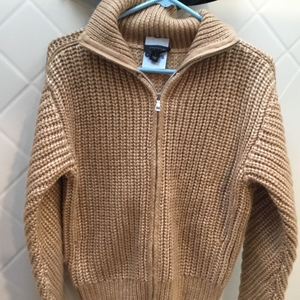 Ann Taylor Women’s Sz. S Camel L/S Sweater